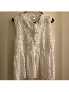 White Sleeveless Dot Top- Sz Large